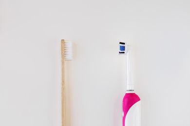 Elektrische Zahnbürste vs. Handzahnbürste